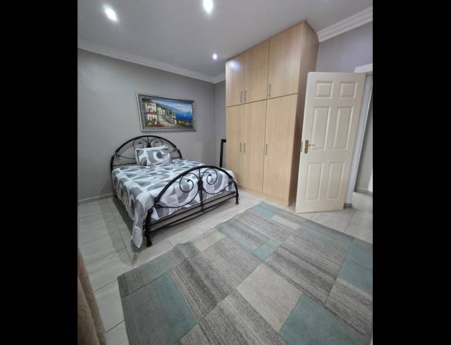 5 BEDROOM HOUSE FOR SALE IN BLUFF